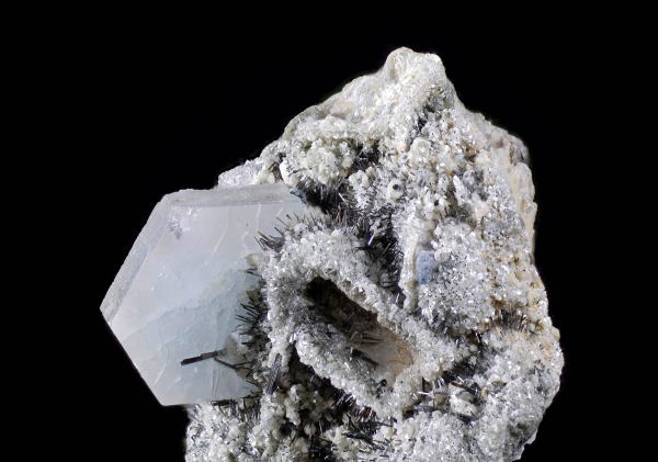 Vorobyevite from Afghanistan